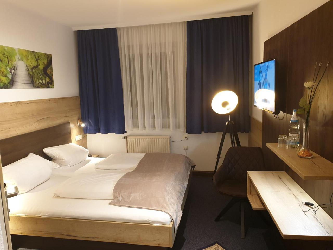 Hotel Wacker Lahr/Schwarzwald Kültér fotó